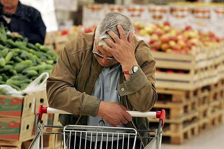 نمایندگان مجلس به خاطر مخارج دولت در برابر معیشت سد می‌سازند