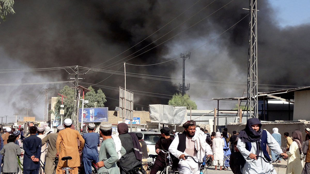 پیشروی طالبان و فروپاشی ناگهانی ارتش افغانستان