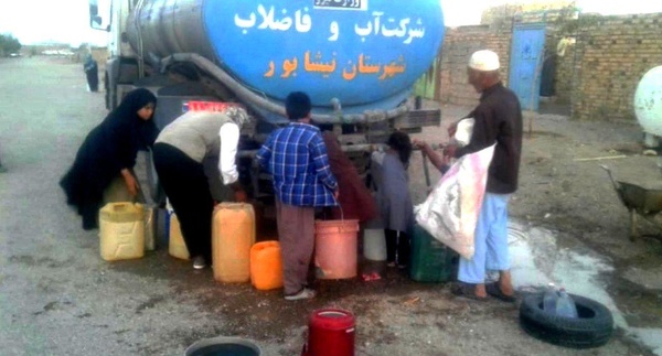 توزیع ٣/۵ میلیون لیتر آب تانکری در روستا‌های نیشابور