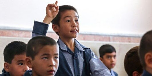 به علت نوبت دهی دیرهنگام دفاتر کفالت گروهی از کودکان افغان وارد چرخه آموزش نشدند