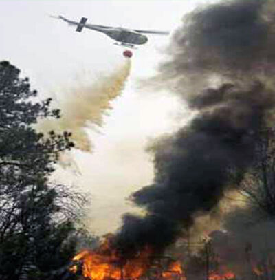 ۲ فروند بالگرد برای مهار آتش در جنگل‌های چالوس به کار گرفته شد