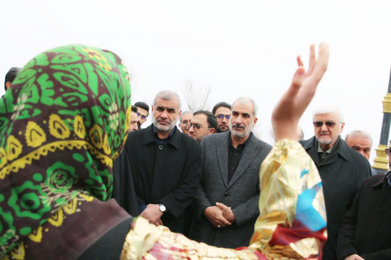 کلنگ احداث مجموعه آموزشی دارالفنون استان اردبیل توسط بانک پاسارگاد بر زمین نشست