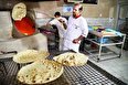 خیانت نانوایی‌ها به اقتصاد ملی با گران فروشی و افزایش نمک منجر به تشدید دور ریز نان
