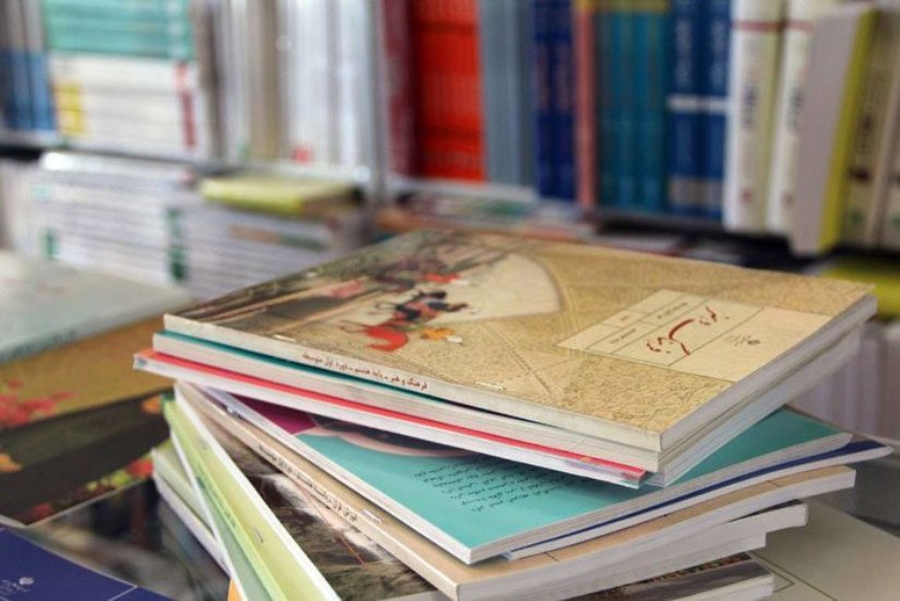 تصور کلیشه‌ای احمد خاتمی از تأثیر کتاب‌های درسی بر نگاه نسل جدید