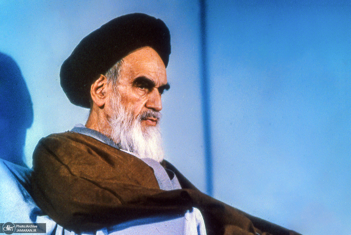 تاکید امام خمینی بر عدم تعرض به بانوان بدحجاب
