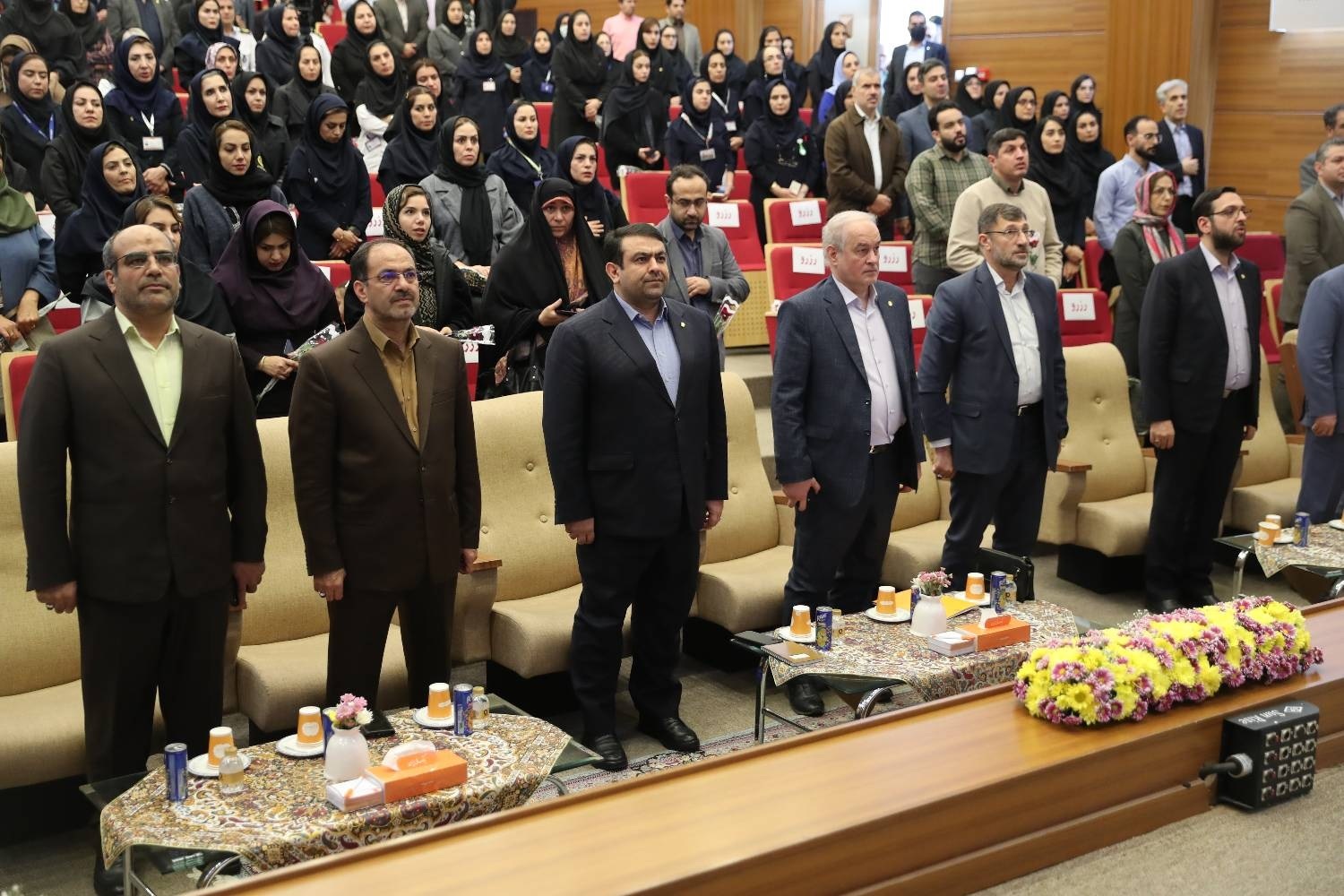 تقدیر از تلاش ها و زحمات پرستاران بیمارستان بانک ملی ایران با حضور مدیران ارشد بانک
