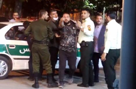 امروز دیگر دهه ۷۰ نیست که عده‌ای با استفاده از خلأ‌های امنیتی بتوانند به اماکن فرهنگی و اجتماعی یورش ببرند