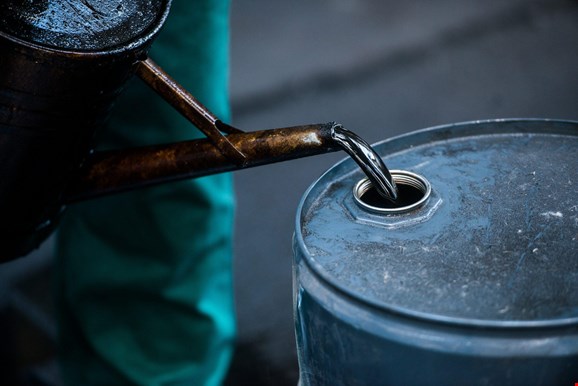 خسارت ۱۰ میلیارد دلاری پالایشگاه‌ها به کشور با ادامه تولید نفت‌کوره