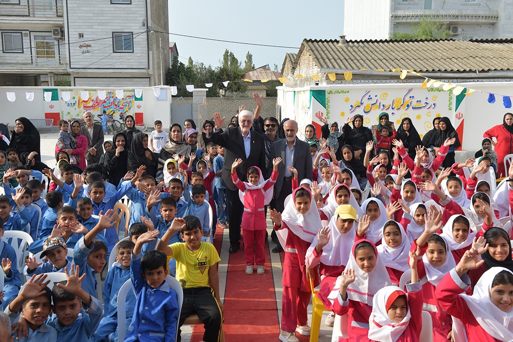 افتتاح مدرسه شش کلاسه در روستا‌های اسلام آباد آق قلا باغوکناره بندرگز و توسط بانک پاسارگاد
