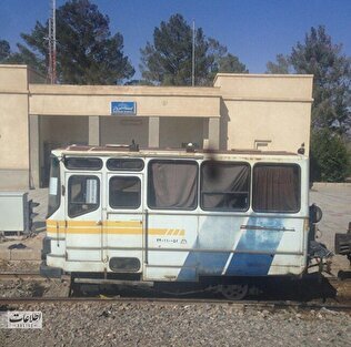 مسافران عصبانی، مسئولان خارج از دسترس در ماجرای قطار خراب شده مشهد تهران ! + جوابیه راه آهن و توضیحات شعار سال