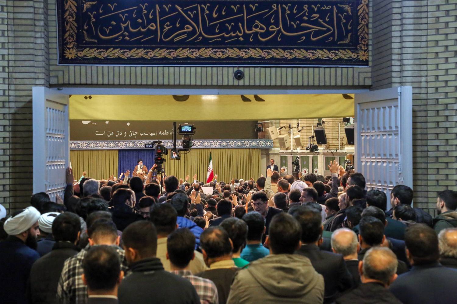 دیدار مداحان با رهبر انقلاب