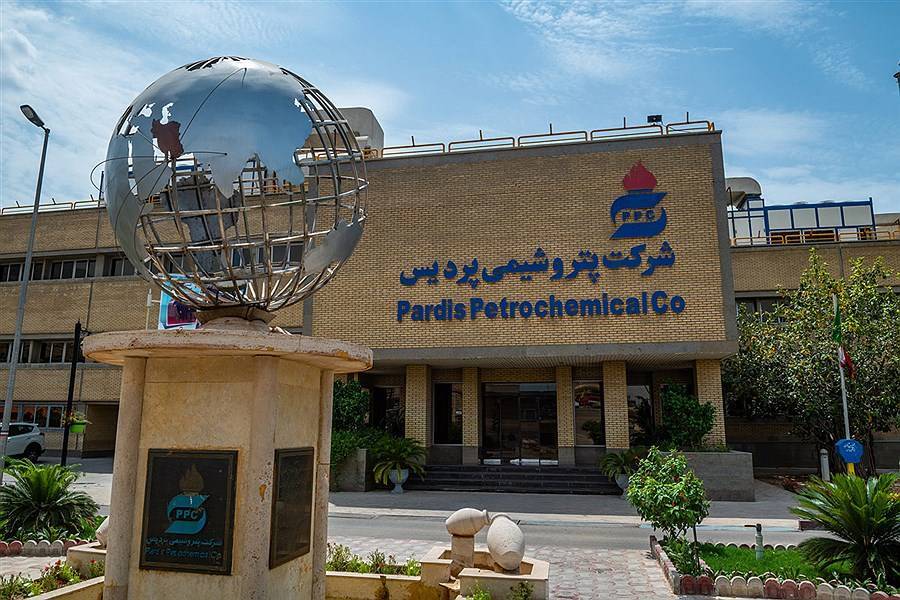 افشای فیش حقوقی ۲۴۷ میلیون تومانی مدیر پتروشیمی پردیس و صدور بیانیه‌ای که خود نیازمند جوابیه است: بابا جونی، وقتی گندش در میاد برهم نزن بوش بدتر می‌پیچه