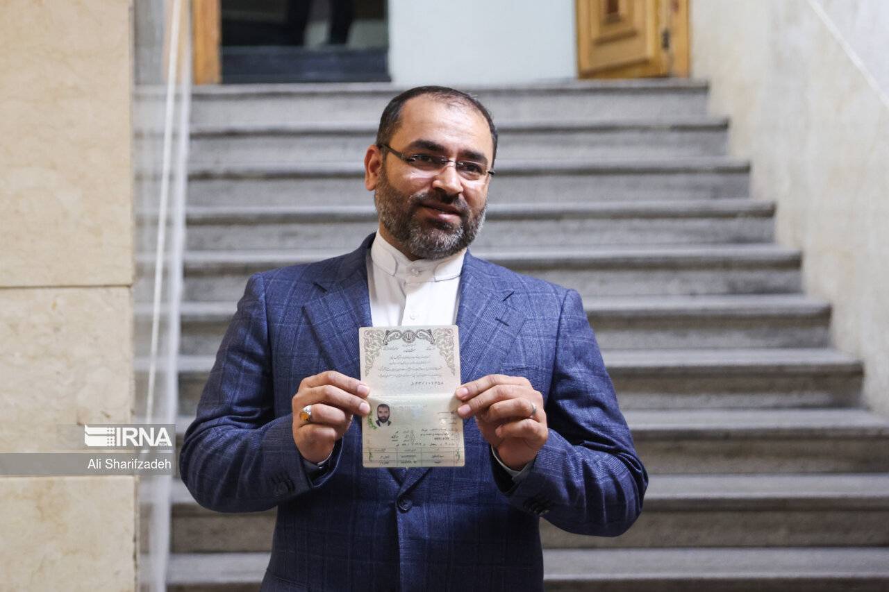 صف شناسنامه های مدعیان