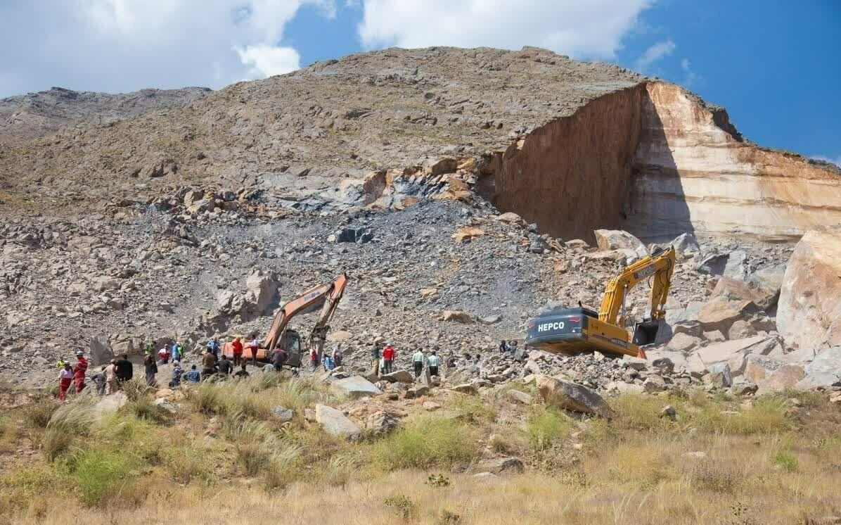 ریزش معدن شماره پنج سنگ و شن شازند استان مرکزی و مرگ دو نفر + سناریوهای احتمالی ریزش معدن