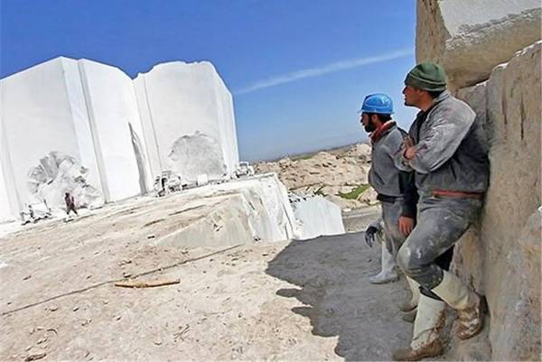 مرگ کارگر معدن گچ و سنگ آهک در استان سمنان بر اثر سقوط سنگ + اهدای اعضا بدلیل مرگ مغزی