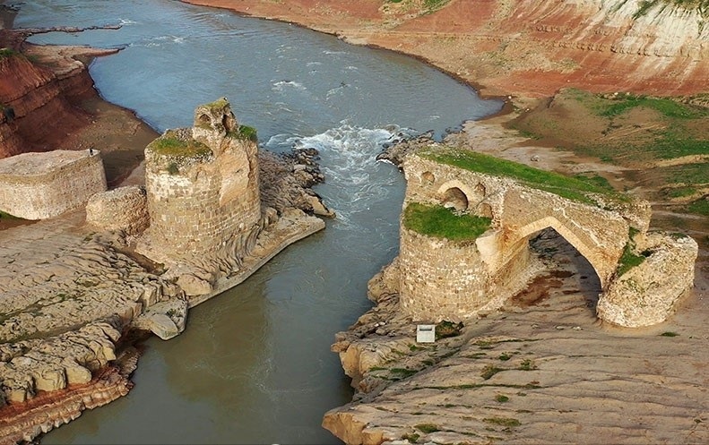 پل گاومیشان ،معماری ساسانیان