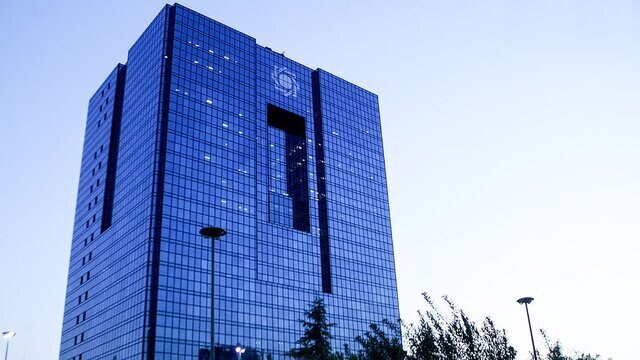 هیچ تسهیلاتی خارج از ضوابط به کارکنان بانک ها پرداخت نمی‌شود و نرخ تسهیلات اعطایی ‎حداقل ۱۰ درصد است + یعنی تو متوجه نشدی که مردم با همان ضوابط مورد ادعای تو مشکل دارند جناب کامیار کاوه؟!