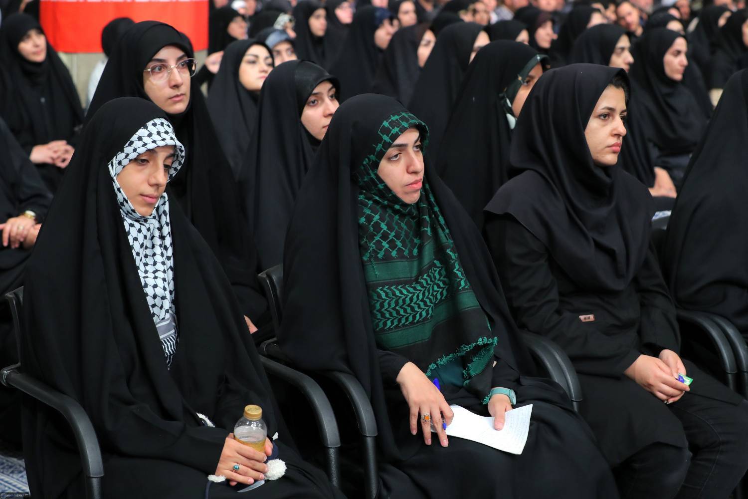 دیدار پائیزی رهبر با نخبگان