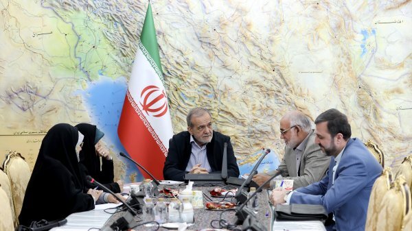 دیدار اعضای کمیته ویژه ناآرامی‌های سال ۱۴۰۱ با پزشکیان و درخواست تمدید ماموریت + پیشنهادات پزشکیان