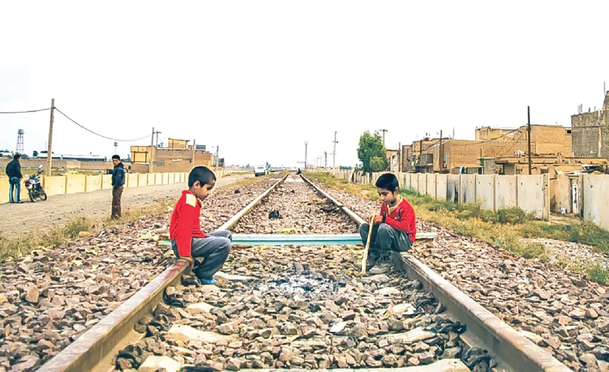 ۵۰۰۰ کیلومتر خط آهنی که خاک می‌خورد! همراه با بهره وری به میزان نصف متوسط جهانی