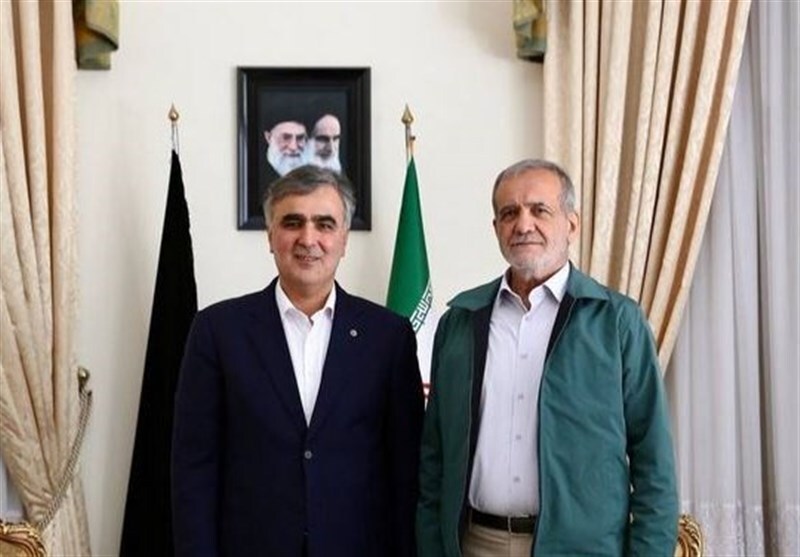 با حکم پزشکیان؛ محمدرضا فرزین رئیس کل بانک مرکزی ماند!