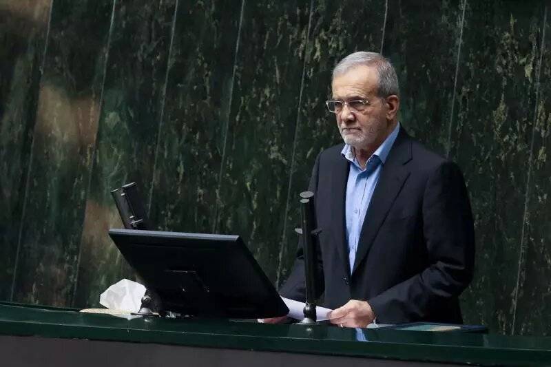 تصویب کلیات لایحه بودجه ۱۴۰۴ با ۱۴۶ رای موافق + نظر مخالفان و موافقان کلیات لایحه بودجه ۱۴۰۴