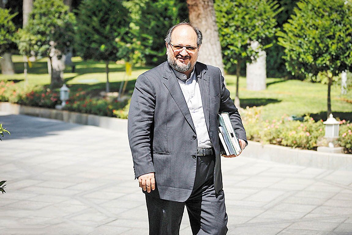 با خداحافظی«عبدالعلی علی عسگری» ،«محمد شریعتمداری»، مدیرعامل هلدینگ خلیج فارس شد + اینها نمی خواهند بازنشسته شوند؟