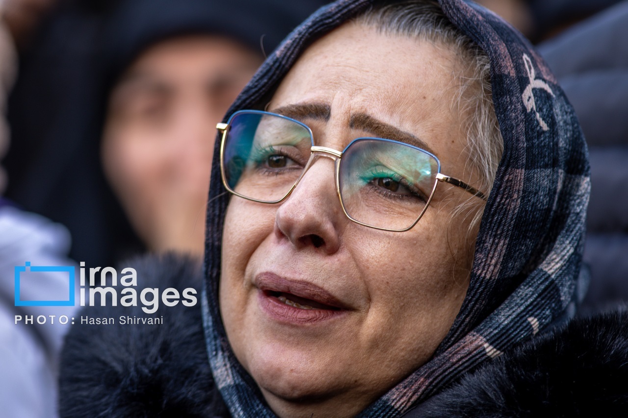 مگر تو  هم گریه می کنی؟