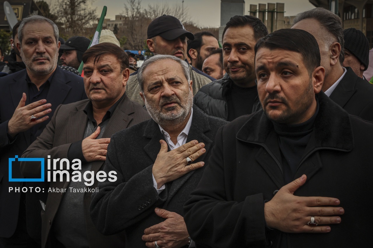 به عملکرد آموزش و پرورش و شخص وزیر در عمل به وظایف خود در چند روز اغتشاشات و قطعی اینترنت چند می دهید؟