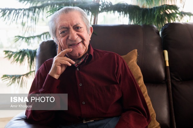 مصاحبه سال ۱۳۵۴ عزت الله انتظامی: گلایه ۵۰ سال پیش اما ادامه دار از بیمه درمان و ماجرای کتاب نه شرقی، نه غربی، انسانی عبدالحسین زرین کوب