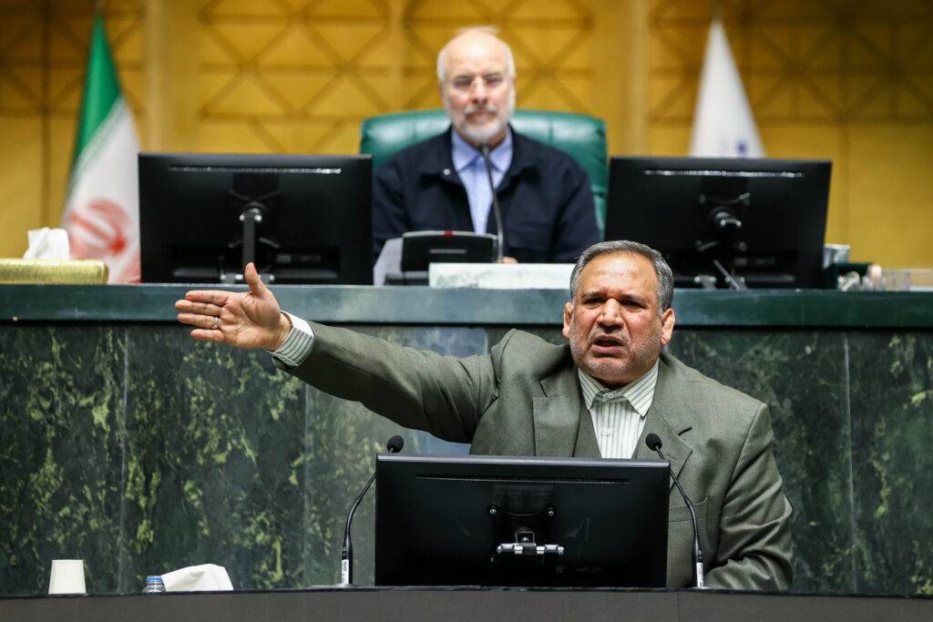 جلسه غیرعلنی با تیم اقتصادی دولت