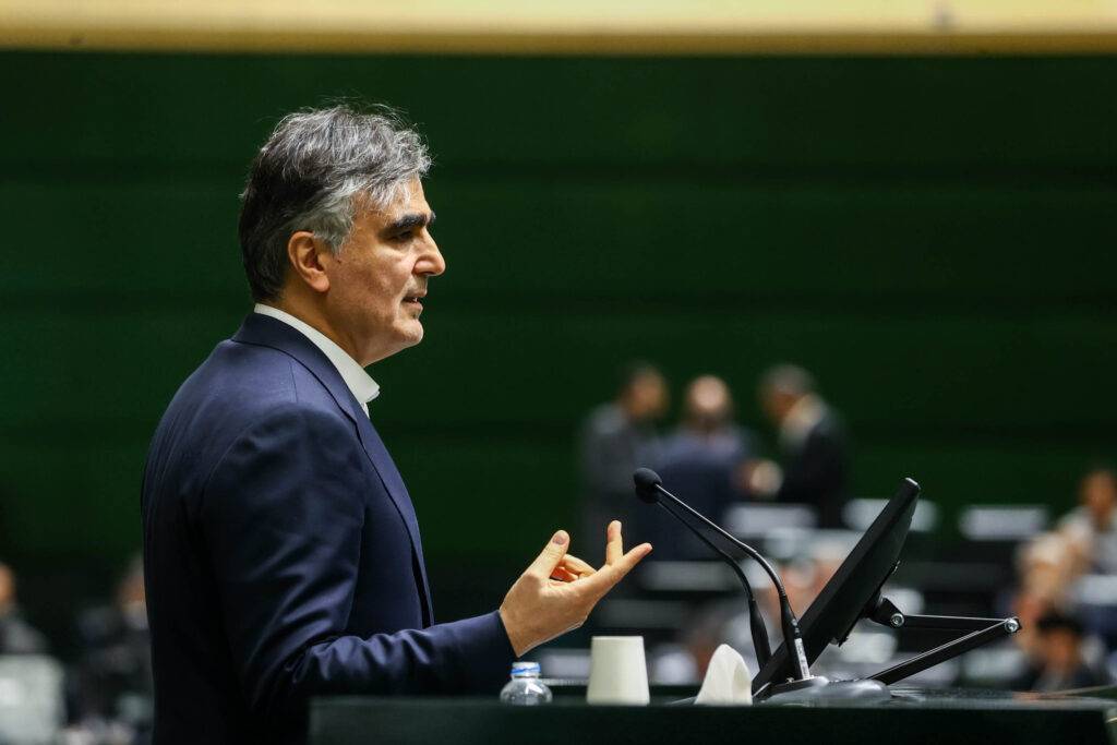 جلسه غیرعلنی با تیم اقتصادی دولت