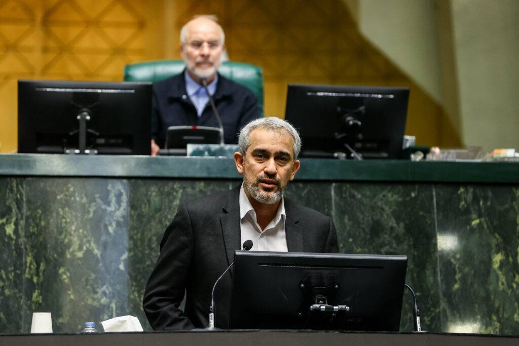 جلسه غیرعلنی با تیم اقتصادی دولت