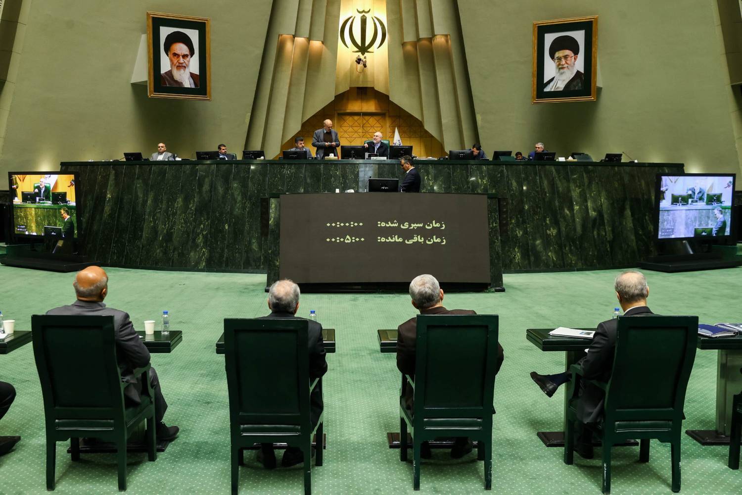 جلسه غیرعلنی با تیم اقتصادی دولت