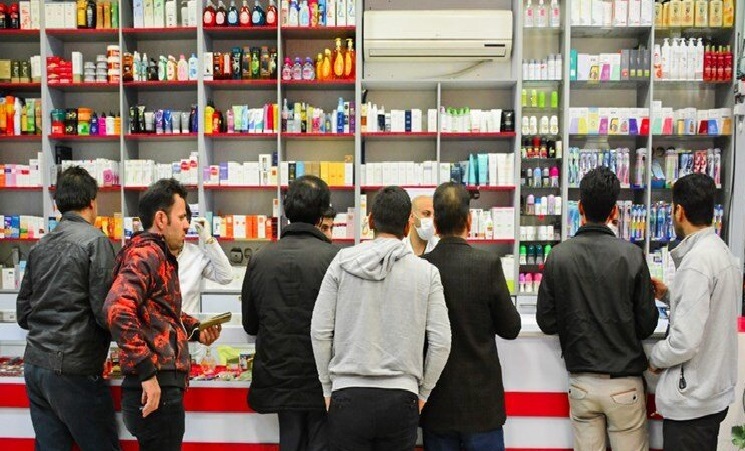 بازار دارو در ابهام: آیا ارز ترجیحی دارو حذف می‌شود؟کمبود بیش از ۲۰۰ قلم دارو در بازار