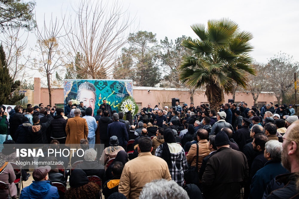 بدرقه پیکر «رضا رویگری» بدرقه پیکر «رضا رویگری»