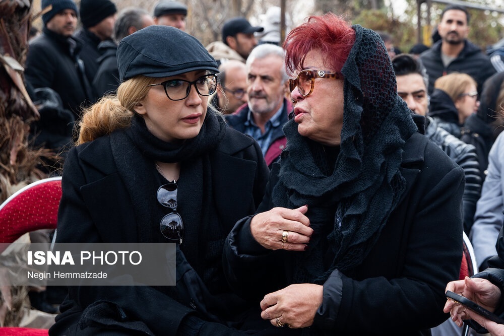 بدرقه پیکر «رضا رویگری» بدرقه پیکر «رضا رویگری»