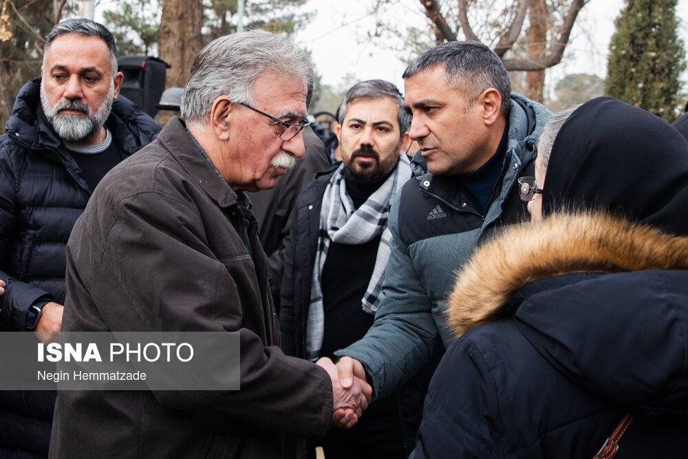 بدرقه پیکر «رضا رویگری» بدرقه پیکر «رضا رویگری»