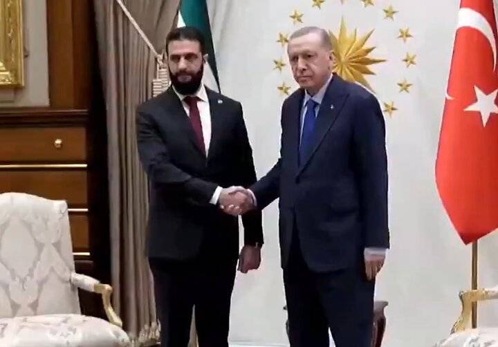 از تروریست غارنشین به الجولانی کاخ‌ نشین