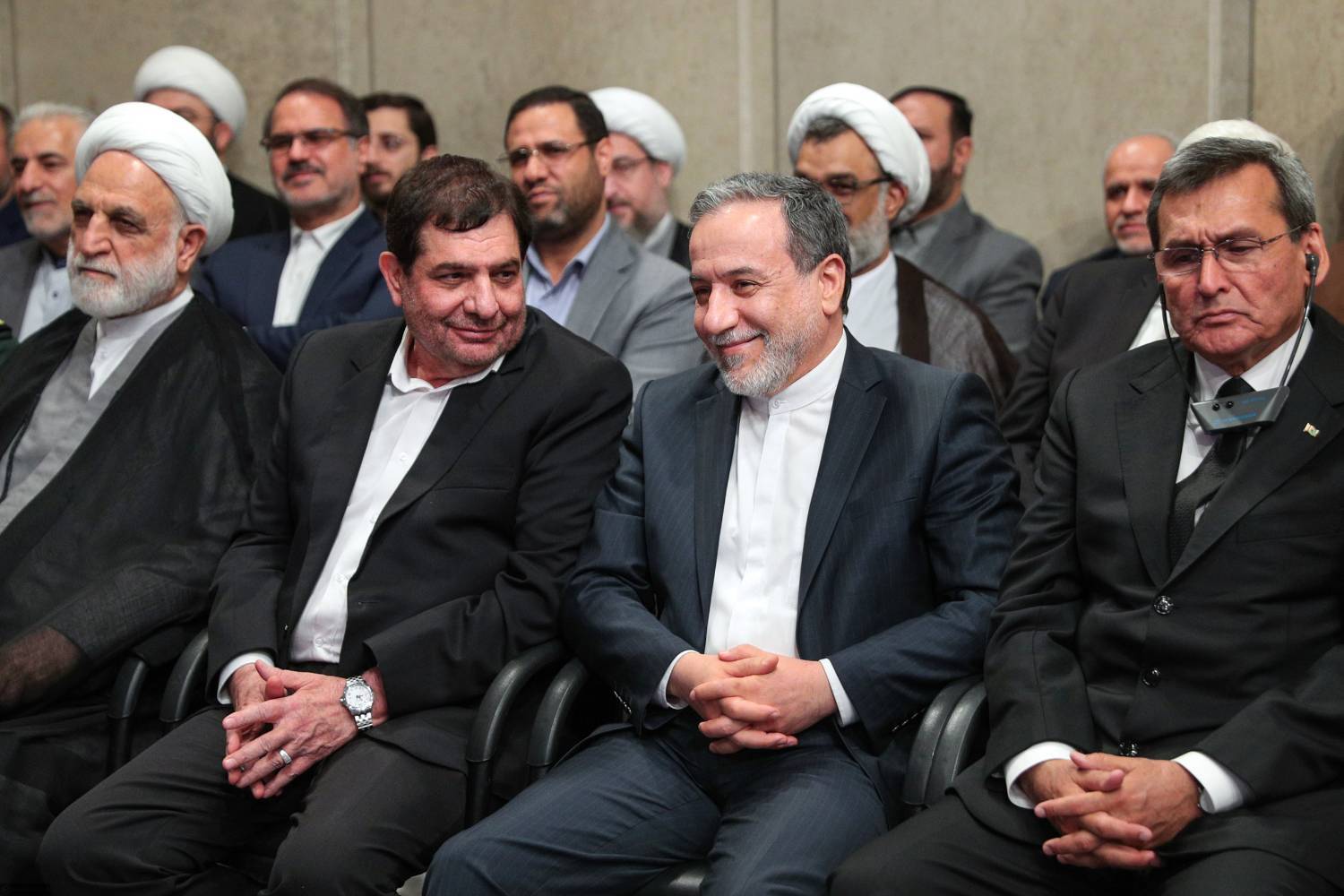 رهبر انقلاب: گمان نمی‌کنیم مذاکره با آمریکا به نتیجه‌ای برسد+ تاکید بر ادامه غنی سازی