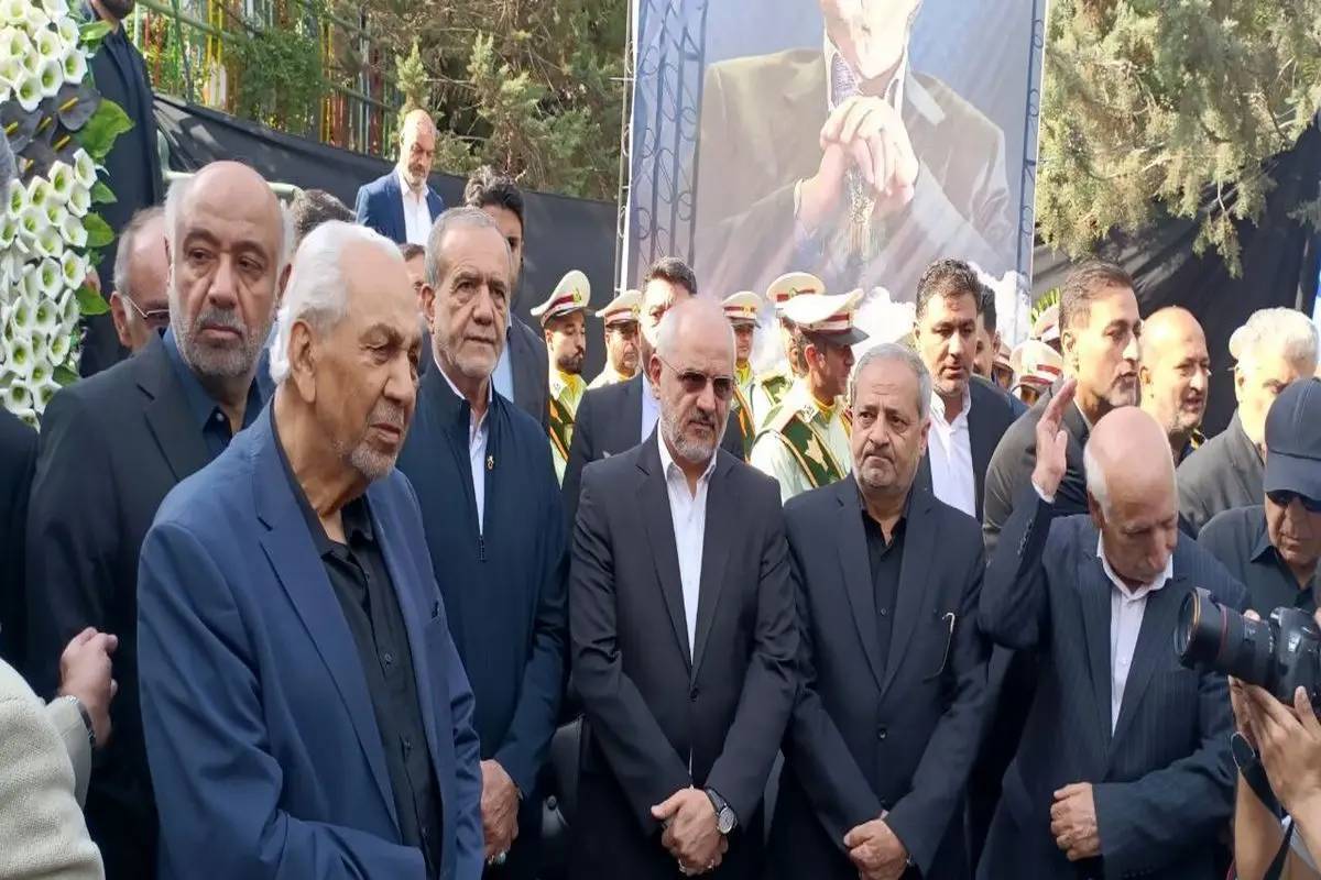 برگزاری مراسم وداع با پیکر دکتر ناصر قفلی، خیر مدرسه ساز ۸۹ ساله با حضور رئیس جمهور