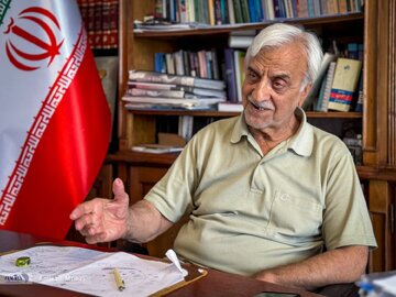 پیشنهاد عملیاتی هاشمی طبا برای احیای دریاچه ارومیه: یک سال حق آبه محیط زیست را آزاد بگذارید و به کشاورزان عدم نفع بدهید