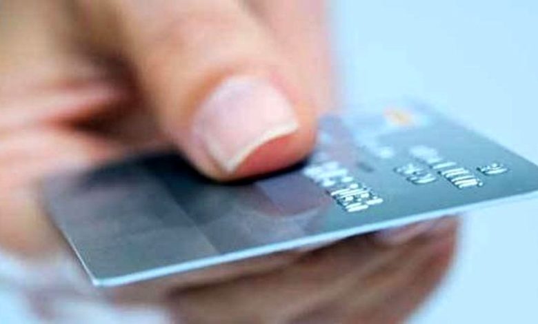 میانگین حقوق ۱۵ میلیون تومانی معلمان ایرانی و تخم دو زرده وزارت نفتی ها با میانگین حقوق 45 میلیون تومان در ماه؟ :گویا اینجا هرکسی پول نقدی بیشتری در بیاره ، قراره حقوق بالاتر بگیره + کار روی سکوی نفتی سخت تره یا معدن؟