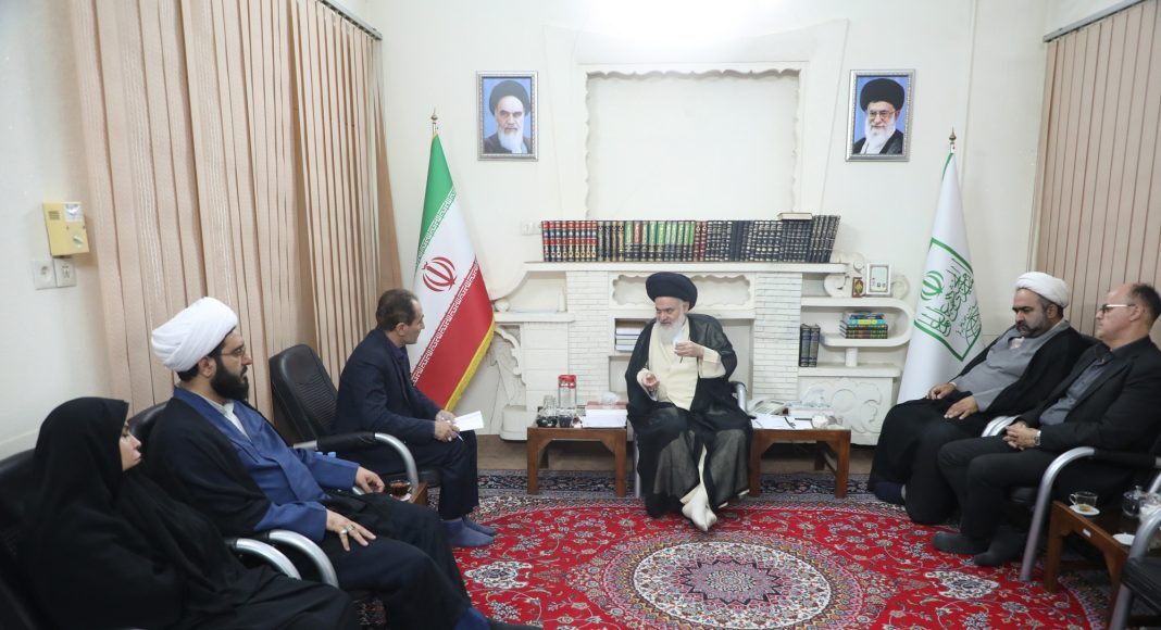 انتقاد رئیس جامعه مدرسین از گرانی‌های افسار گسیخته: نظارت کافی بر بازار مواد غذایی در کشور وجود ندارد + بهتر نیست آیت عظام از صادرات حداکثری میوه و سبزی کشور از وزیر سوال کنند؟