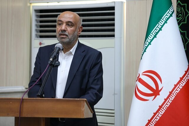 اضافه شدن ۴۰۰ هزار نفر به جمعیت بازنشسته کشور در هفت ماهه ۱۴۰۴ (۳۰۰ تامین اجتماعی و ۱۰۰ سایر صندوق ها) + برای افزایش کارامدی، کاهش فساد و برخی لایه کشیدن‌ها در تامین اجتماعی، صندوق بازنشستگی و شستا چه کار کردی احمد خان؟