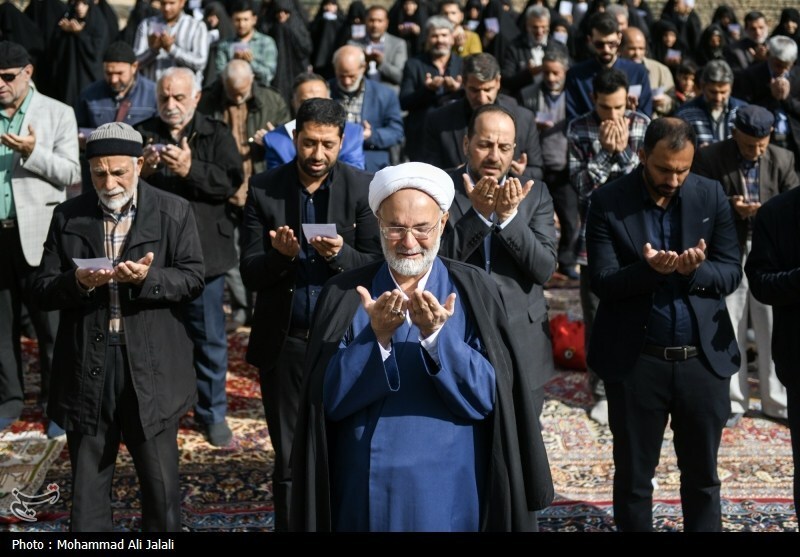 نماز طلب باران در روستای فردو