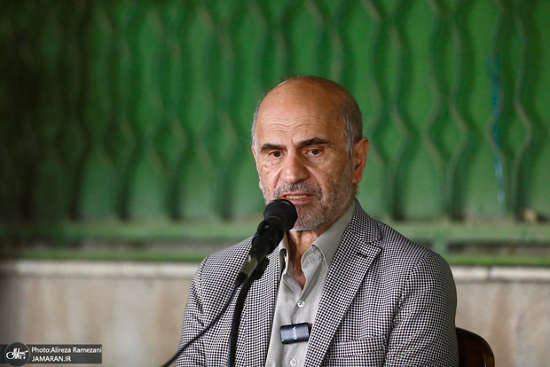 فرشاد مومنی: رقم زیان بانک آینده از سرمایه بانک ملی بیشتر است + چیزی برای واگذاری باقی نمانده، اما همچنان بر خصوصی‌سازی اصرار می‌ورزند