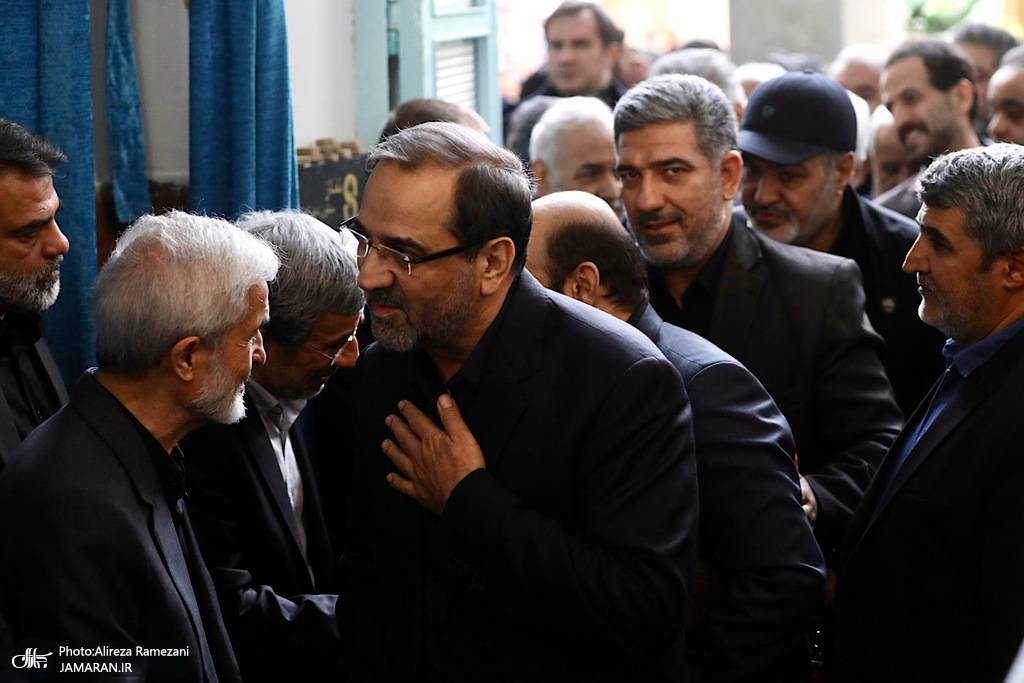 برگزاری مراسم یادبود مرحومه زرین احمدی‌نژاد، خواهر محمود احمدی‌نژاد در مسجد جامع نارمک با حضور مقامات دولت دهم و نهم