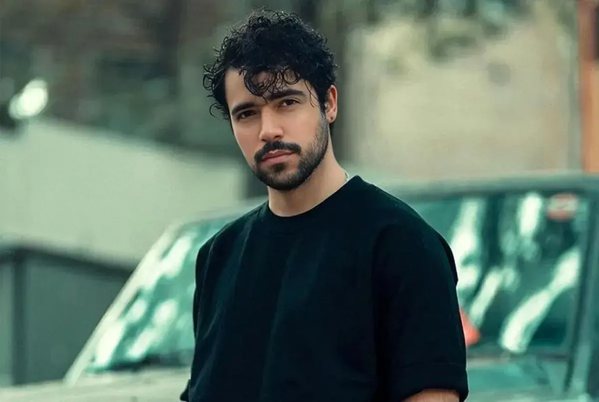 ادعای شروین حاجی‌پور در خصوص اجرای برخی محدودیت ها بر وی و منع شدن از «ورود به برخی مکان‌های عمومی»