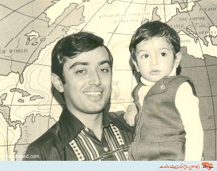 نگاهی به زندگی سیدعلی اقبال دوگاهه: خلبان شهیدی که در اسارت به دو نیمه شد + دزدان محترم بیت المال، لطفا 5 دقیقه از وقت شان را صرف مطالعه متن حاضر کنند نگاهی به زندگی سیدعلی اقبال دوگاهه: خلبان شهیدی که در اسارت به دو نیمه شد + دزدان محترم بیت المال، لطفا 5 دقیقه از وقت شان را صرف مطالعه متن حاضر کنند